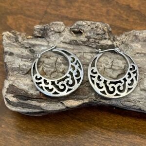 Filigree Half moon earrings